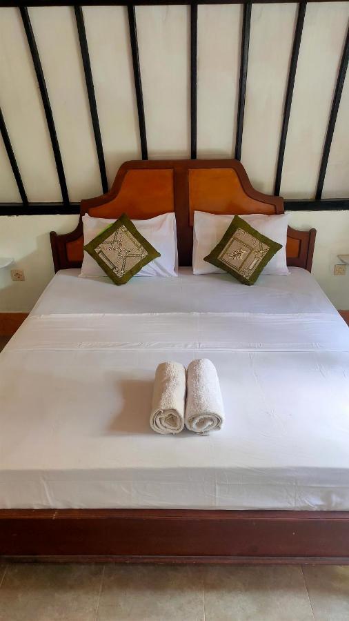 Meno Lodge Гили Мено Екстериор снимка